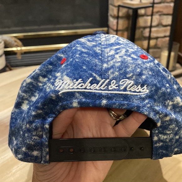 Mitchell and Ness Bulls Hat - Picture 5 of 8